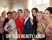 Beauty Lunch zum Frühlingsbeginn im Käfer: Alexandra Polzin, Alessandra Geissel, Jeannette Graf und Co beim Dr. Duve Ladies Lunch in München (©Foto: Martin Schmitz)